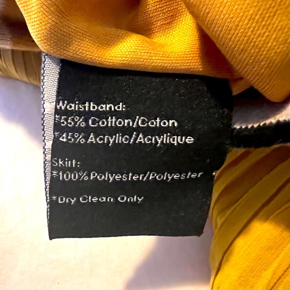 Anthropologie Dear Creatures Pull On Yellow Pleated Chevron Full Length Skirt - Picture 9 of 10